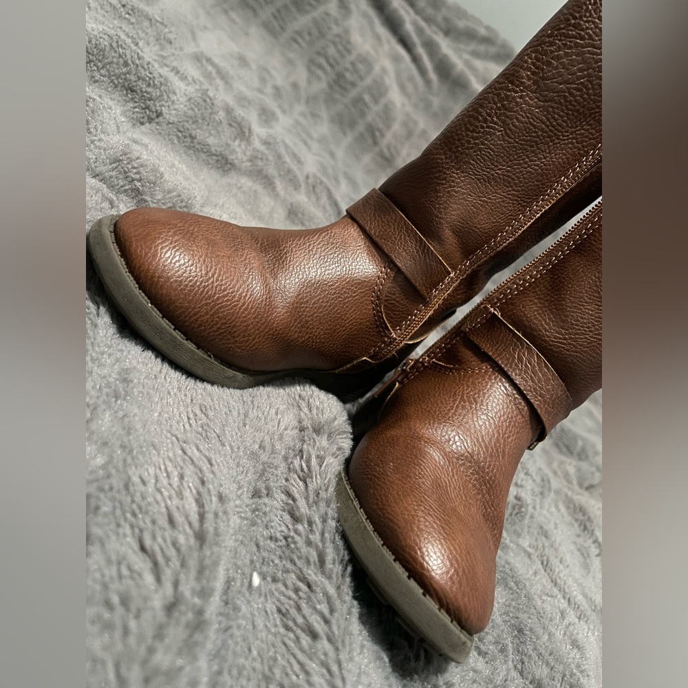 Girls’ Boots